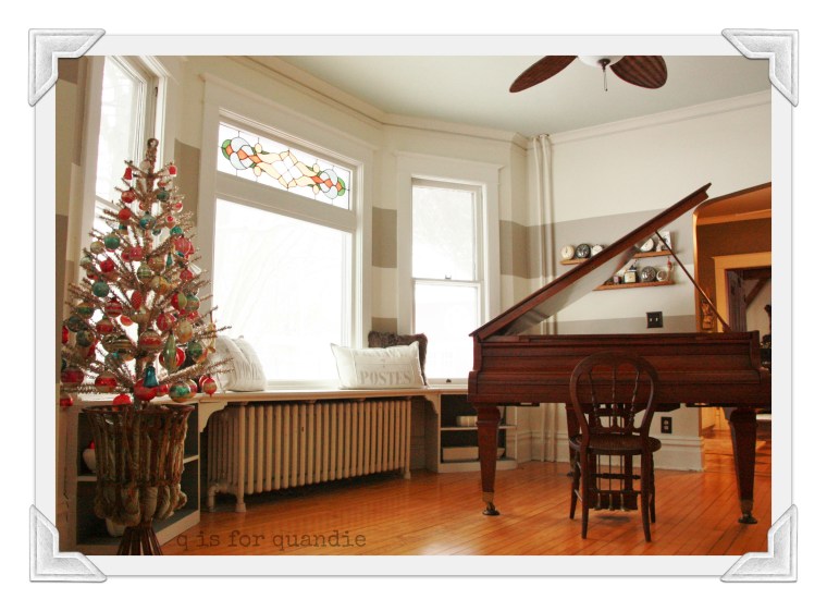 piano room