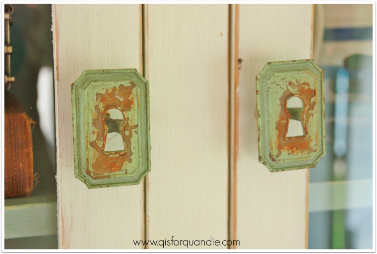 studio cabinet hardware