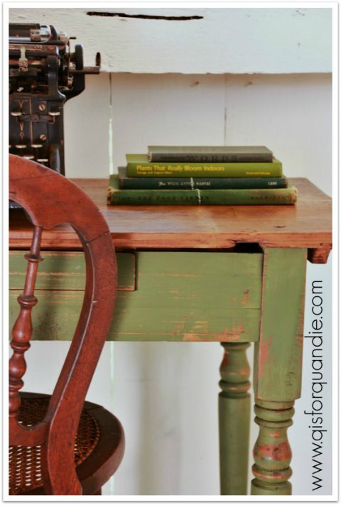 Farmhouse table painted with MMSMP in boxwood