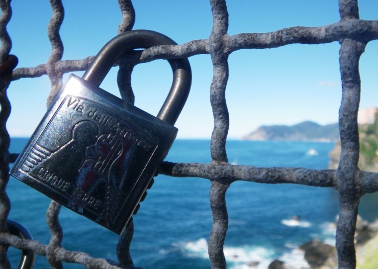 cinque terre love lock