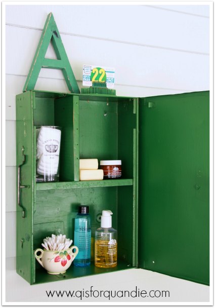 green day cabinet inside