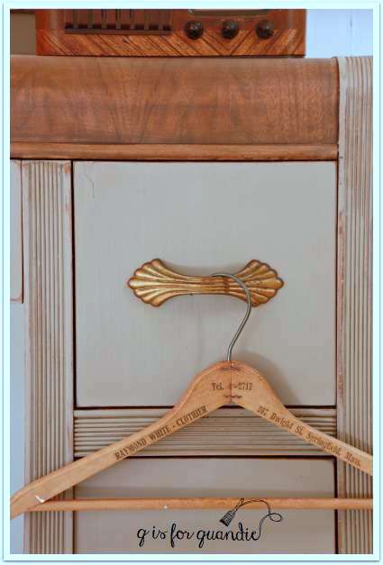 coc vanity drawer close up