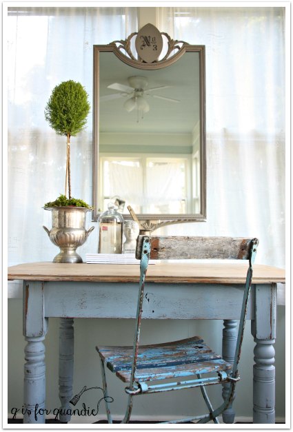 grey mirror with farmhouse table
