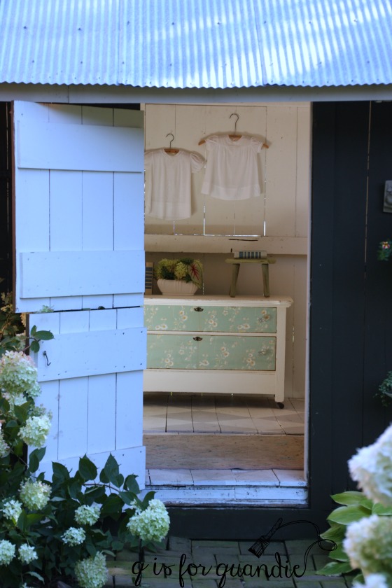 wallpaper in photo cottage