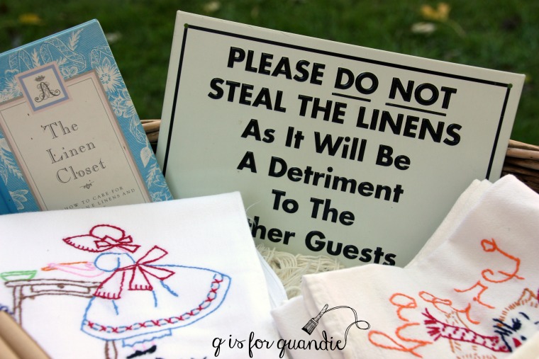 linens-sign