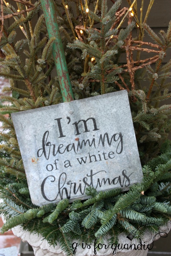 shovel-with-stencil-1